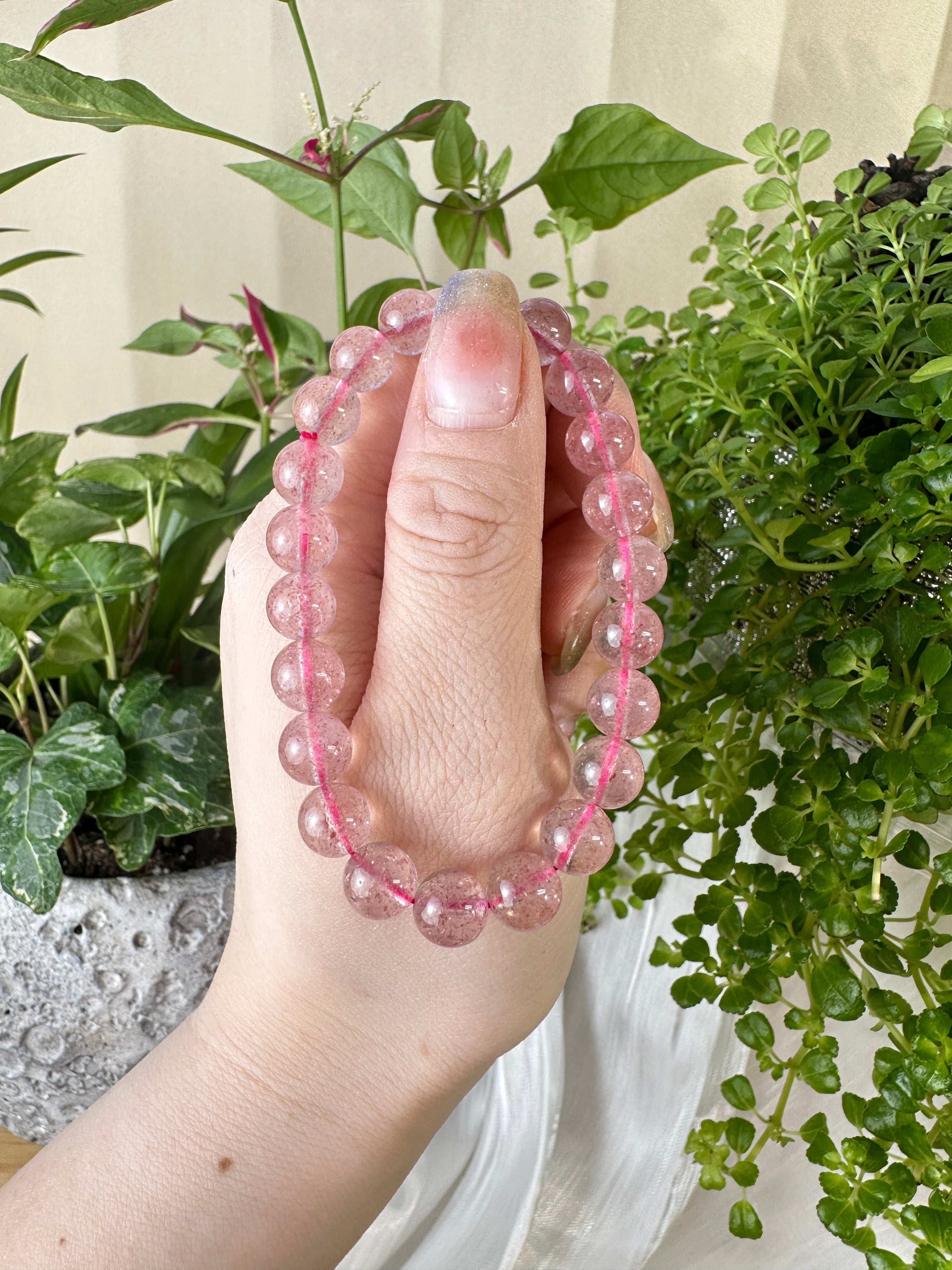 Strawberry Quartz Beaded Bracelet 8.5MM ★Special★